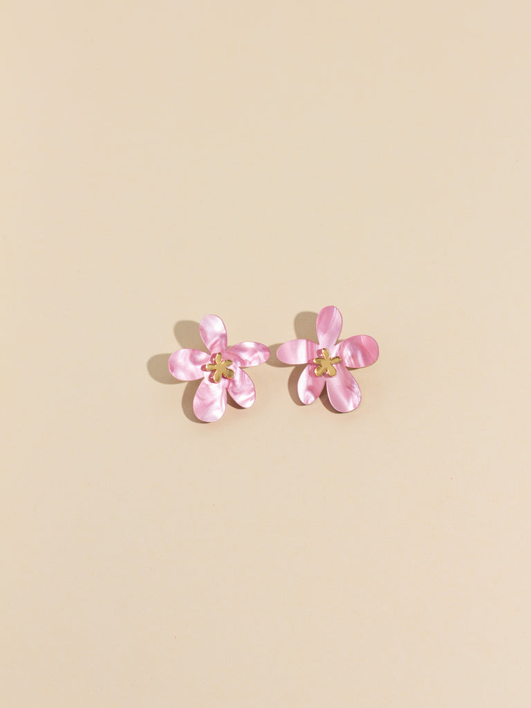 Flora Studs in Pink Pearl